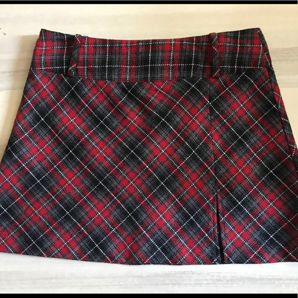 Exact Change Size 11 red plaid “school girl” skirt